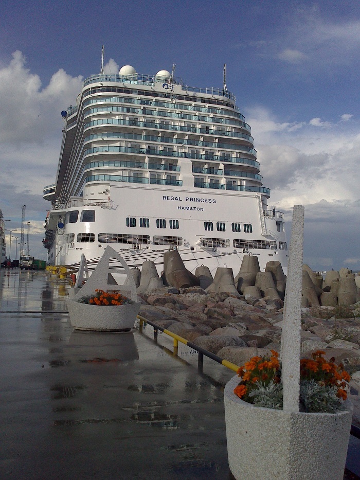 Фотографии и репортаж с посещения лайнера Regal Princess в порту города Таллина 05 сентября 2015 года