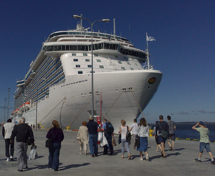 Фотографии с посещения лайнера Regal Princess в порту города Таллина 03 августа 2015 года