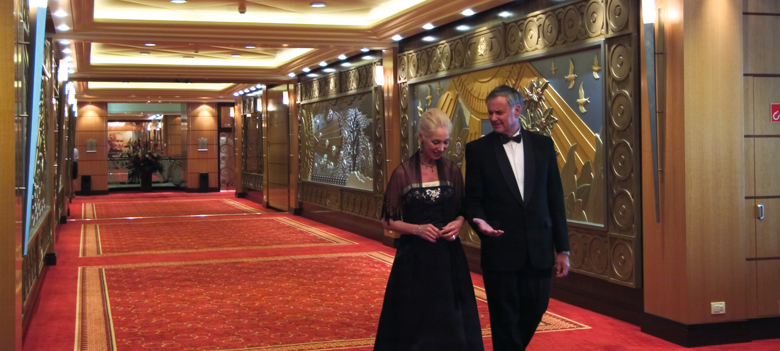 Queen Mary 2 интерьер