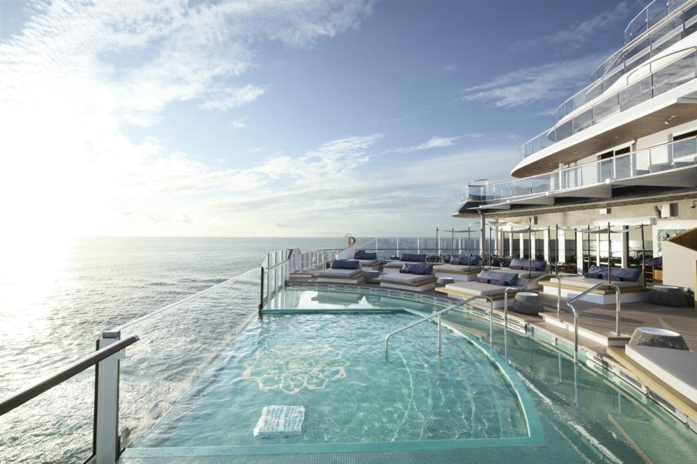 Astern Pool & Bar